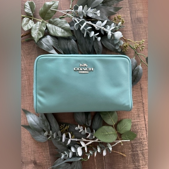 Coach Handbags - Coach Bag Cosmetic NWT